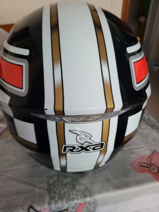Casco de moto RXA negro y blanco