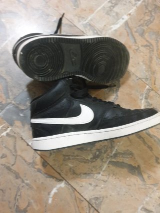 Zapatillas Nike Negras y Blancas