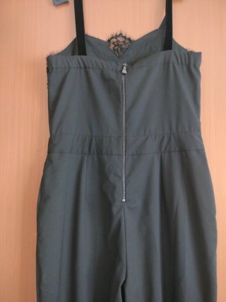 Tuta elegante nera con pizzo