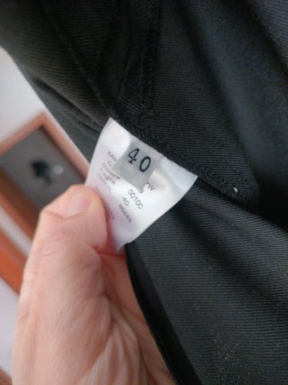 Tuta elegante nera con pizzo