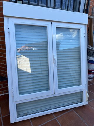 Ventana blanca 124x149