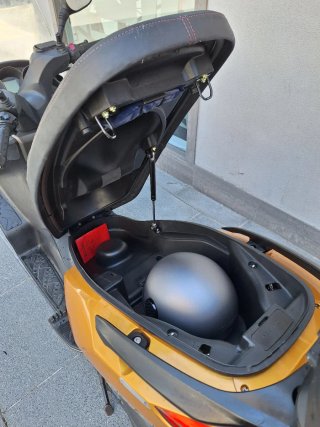 Kymco Super Dink 125 ABS Scooter