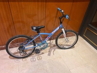 Bicicleta infantile blu Decathlon