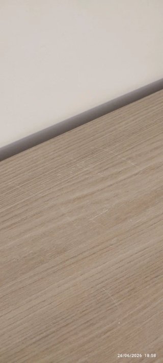 Mueble TV roble claro con almacenamiento