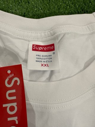 Camiseta Supreme Negra y Blanca