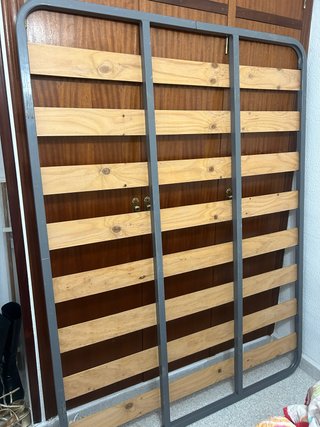 Somier 150x190 con 4 patas