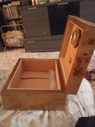 Caja Humificadora de Madera con Higrómetro, nueva