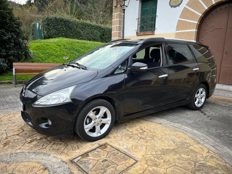Mitsubishi Grandis 2.0 DID Intense - foto 1