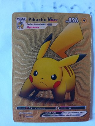 Carta Pokémon Pikachu VMAX 856/203 Dorada