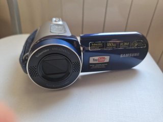 Cámara Samsung Negra + Cargador