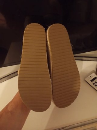 Cuñas plataforma con hebillas doradas 39