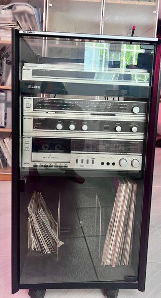 Equipo de música Sharp vintage