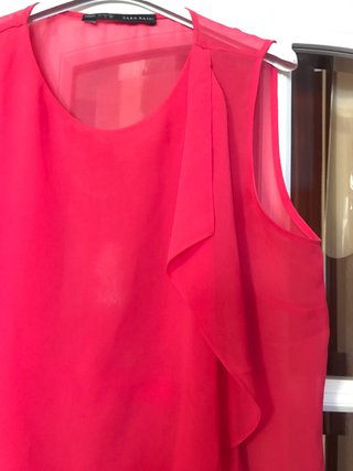 Blusa Zara Basic Roja sin Mangas