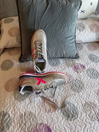 Zapatillas Munich plateadas y rosas