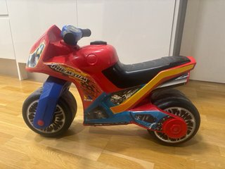 Moto de juguete para niños