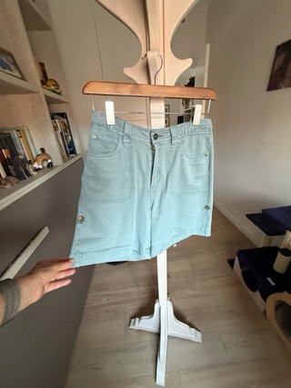 Pantalón corto Guess verde