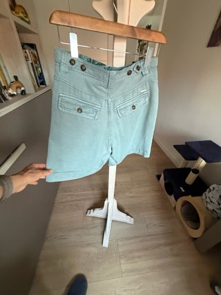 Pantalón corto Guess verde