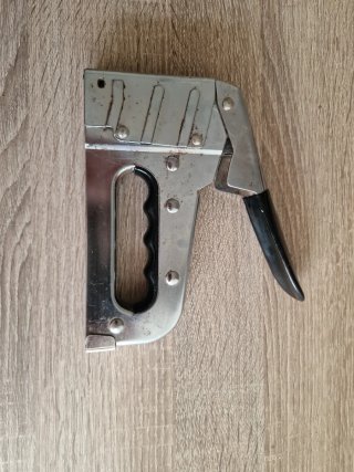 Grapadora manual tapicería