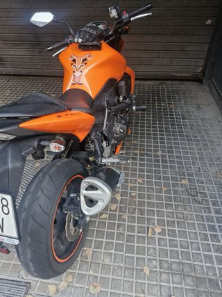 Kawasaki Z750 Naranja