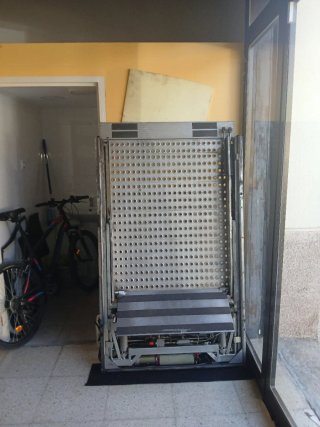 Rampa para minusválidos Mercedes vito Eléctrica
