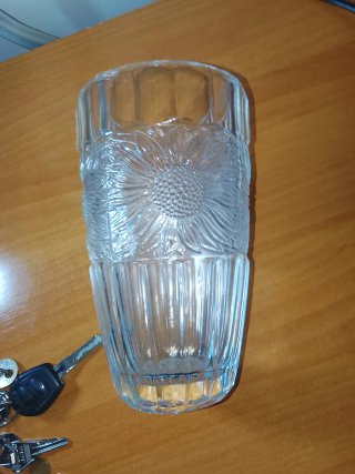 Jarrón de cristal decorado