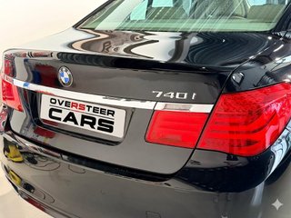 BMW 740I (326 CV)