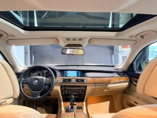 BMW 740I (326 CV)