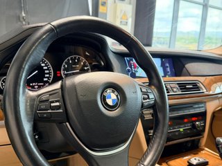 BMW 740I (326 CV)