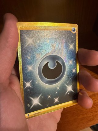 Carta Pokémon Energía Oscura Eqvolving Skies