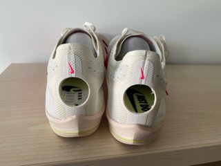 Zapatillas Nike Running Blancas y Fucsia