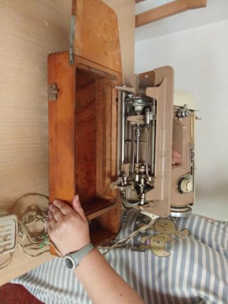 Máquina de coser vintage Brother