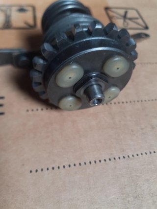 Valvula de escape honda cr 125 año 95