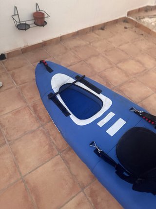 Kayak inflable azul