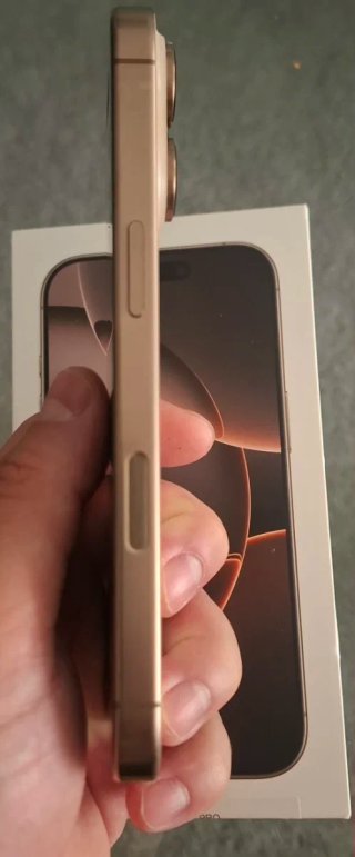 iPhone 16 Pro 128 GB Dorado