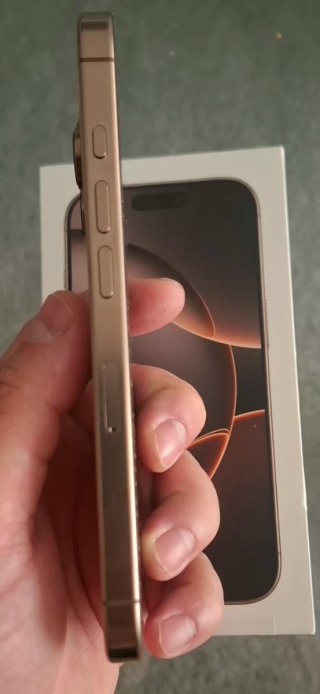 iPhone 16 Pro 128 GB Dorado