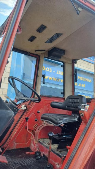 Tractor International 956