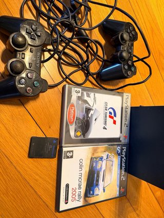 PlayStation 2 (PS2) Negra + Juegos y Memory Card
