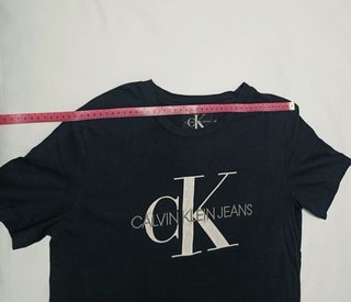 Camiseta Calvin Klein Jeans Negra – Talla / Size M