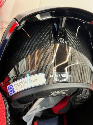 Casco Shark AERON-GP Full Carbon FIM - talla M