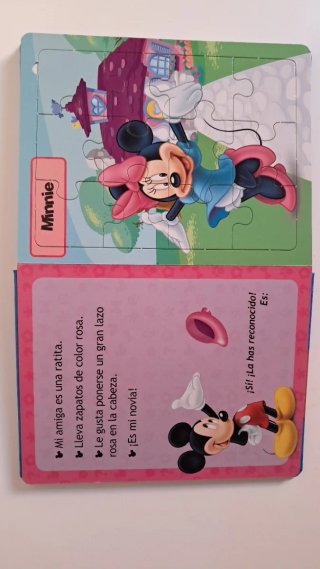 Libro con 5 puñales .Los amigos de Mickey.