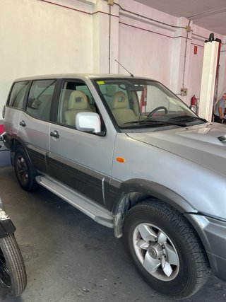 Nissan Terrano II 2004