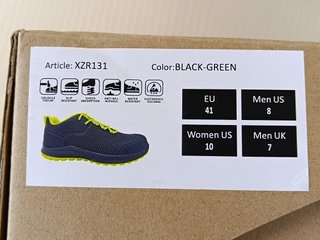 Zapatos de seguridad negros y verdes