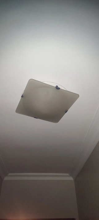 Lámpara de techo blanca