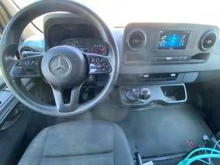 Mercedes-Benz Sprinter 2021