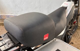 Rieju Tango 250 con 3 baules