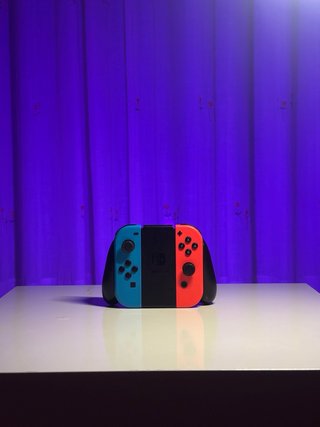 Nintendo Switch OLED – Azul y Roja – Sin caja