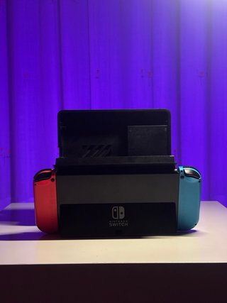 Nintendo Switch OLED – Azul y Roja – Sin caja