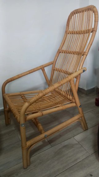 Sillón de mimbre natural