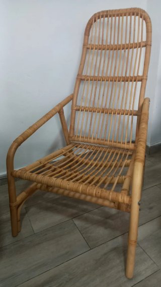 Sillón de mimbre natural