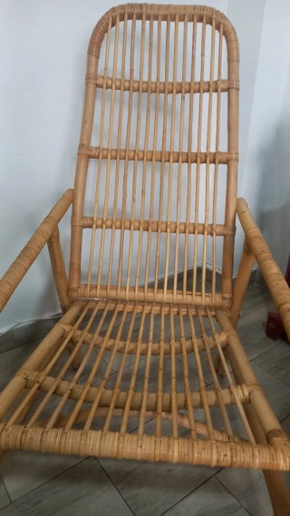 Sillón de mimbre natural